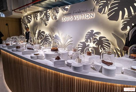 lv dream cafe paris